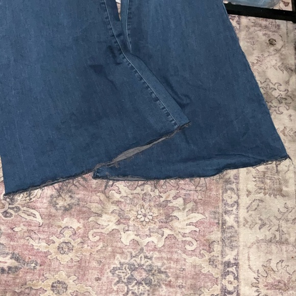 FREE PEOPLE WOMEN'S DARK WASH HIGH RISE JUST FLOAT ON FLARE JEANS 28 - Picture 8 of 12